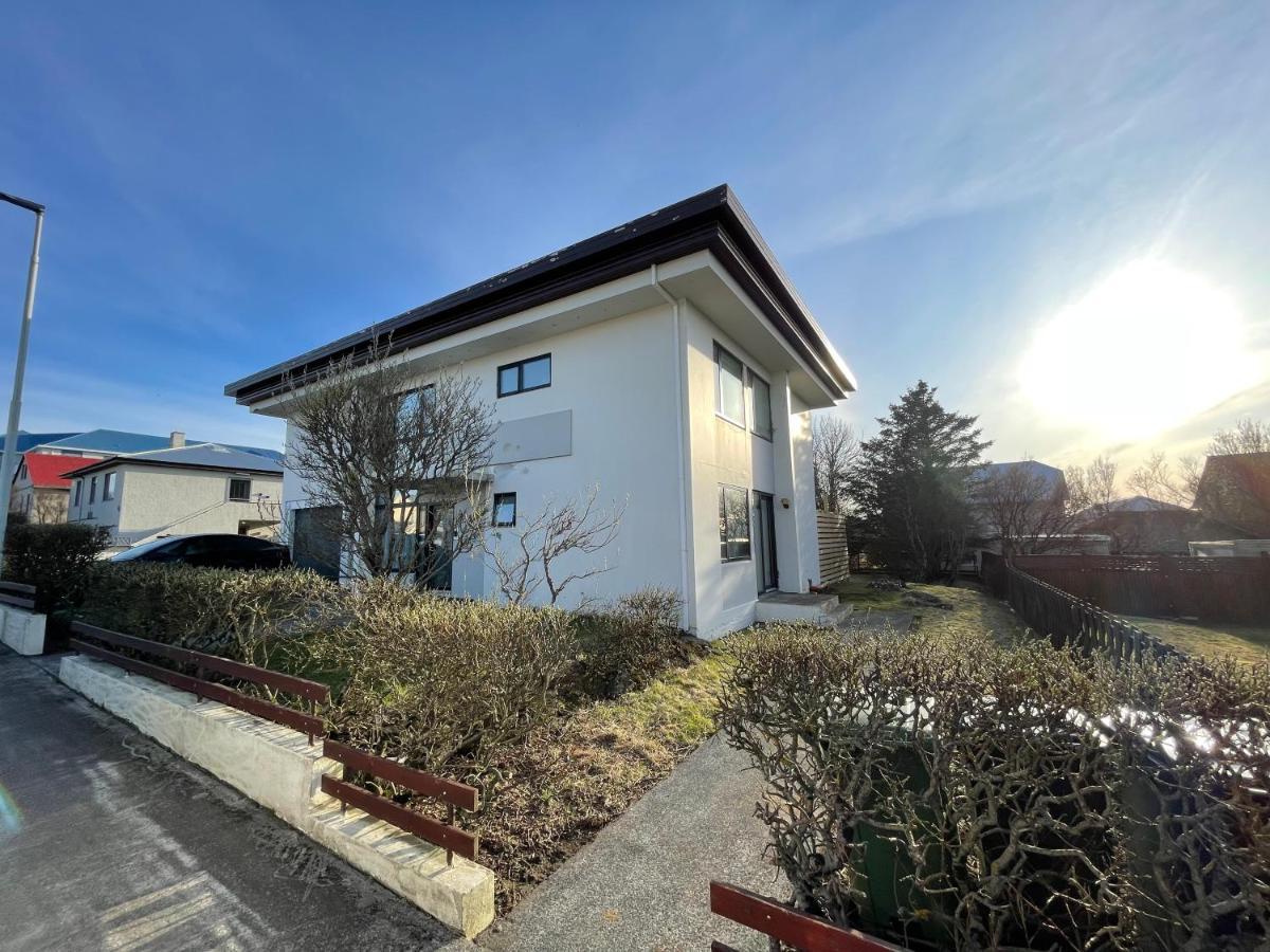 Keflavik Apartments 101 Екстер'єр фото